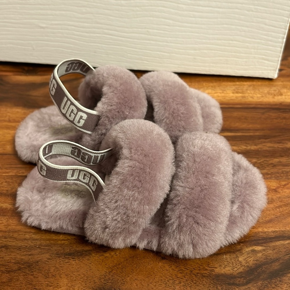 UGG toddler size 10 slippers